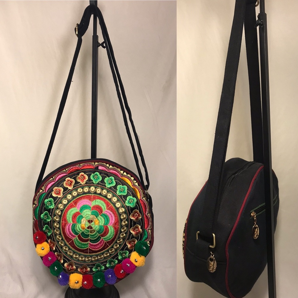 Vintage Cross-Stitch Crossbody Bag View 3
